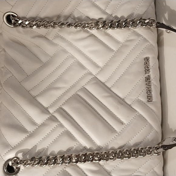 Michael Kors Kathy Quilted Bag - Picture 3 of 12